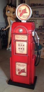 Hele leuke nieuwe mooie metalen benzine pomp., Ophalen of Verzenden, Nieuw, Overige typen