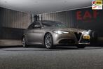 Alfa Romeo GIULIA 2.0T Sport / AUT / Open Panoramadak / Navi, Automaat, 745 kg, Achterwielaandrijving, 4 cilinders