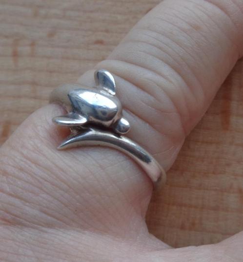 zilveren ring dolfijn [958], Sieraden, Tassen en Uiterlijk, Ringen, Zo goed als nieuw, Dame, 17 tot 18, Zilver, Zilver, Verzenden