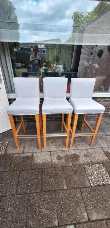 IKEA 3 x "Bergmund" barkrukken beschikbaar voor biedingen