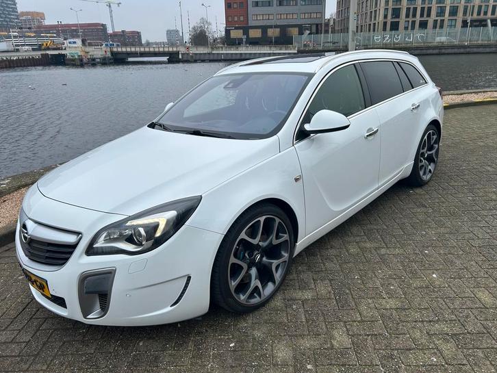 Opel Insignia 2.8 V6 Turbo 325pk 4x4 Aut. 2016 Wit, Auto's, Opel, Particulier, Insignia, 4x4, ABS, Achteruitrijcamera, Adaptieve lichten