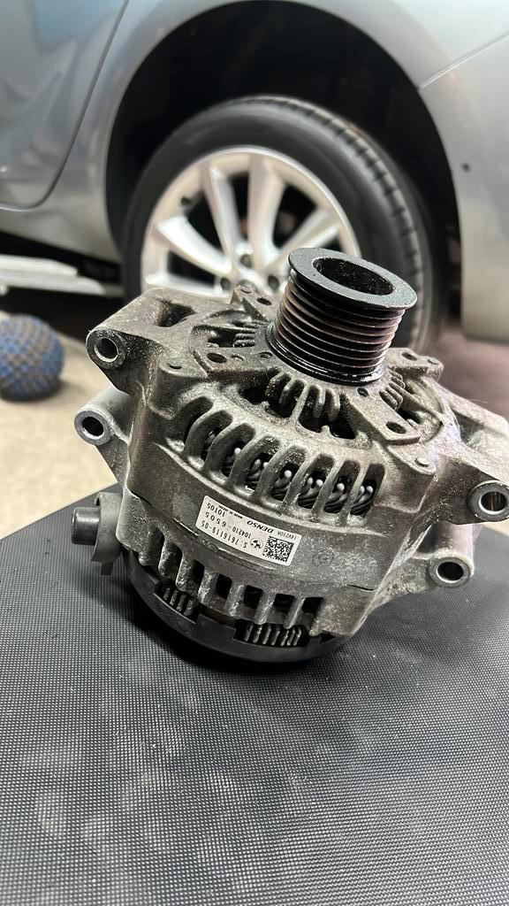 BMW dynamo poelie 8 ribs – 7616119-05 / Denso / origineel, Auto-onderdelen, Transmissie en Toebehoren, BMW, Nieuw, Ophalen of Verzenden