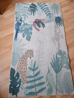 Leuk vloerkleed met jungle thema plus wasmand, Wit, Zo goed als nieuw, 150 tot 200 cm, Jungle