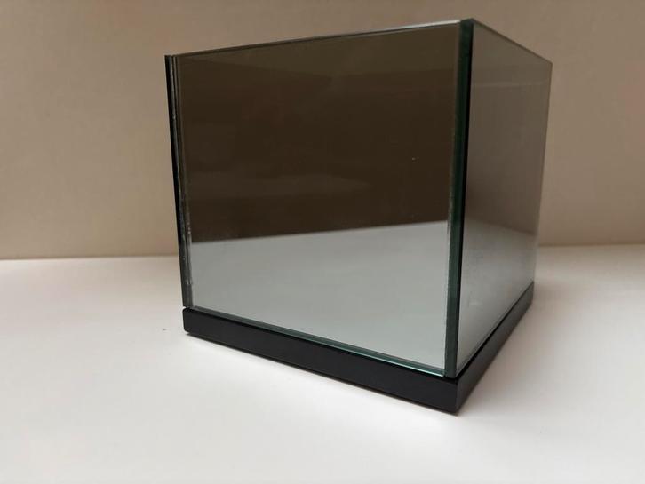 Glazen Kaarsenhouder met Spiegelende Wanden, Huis en Inrichting, Woonaccessoires | Kandelaars en Kaarsen, Zo goed als nieuw, Ophalen of Verzenden