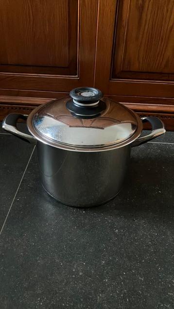 Grote AMC pan 8 liter ook voor inductie beschikbaar voor biedingen