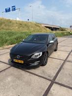 Volvo V60 D6 215pk Plug-in Hybrid 2014 Zwart, Auto's, Volvo, 1849 kg, Zwart, Particulier, USB