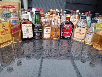  Vintage whisky & brandy miniaturen –o.a. Johnnie Walker beschikbaar voor biedingen