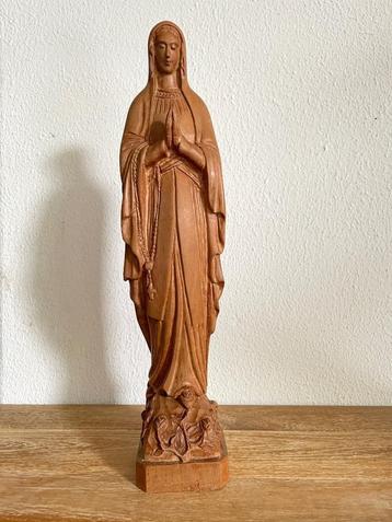 Houten Maria beeldje Lucien Tessey  beschikbaar voor biedingen