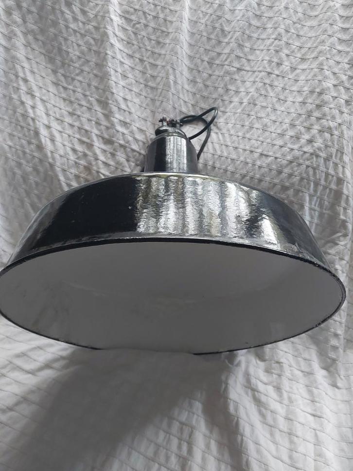 Vintage Industriële Emaille Lamp Jaren 50, Huis en Inrichting, Lampen | Hanglampen, Gebruikt, Minder dan 50 cm, Metaal, Ophalen of Verzenden