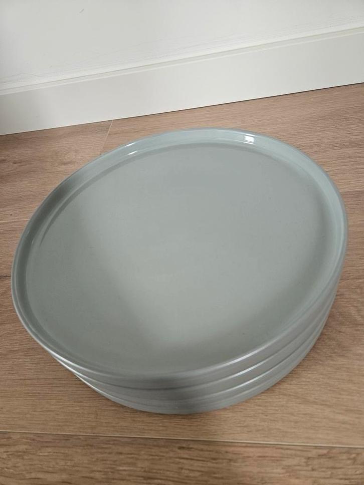 4x Blomus dinerplate Pilar licht grijs, Huis en Inrichting, Keuken | Servies, Zo goed als nieuw, Bord(en), Overige stijlen, Ophalen