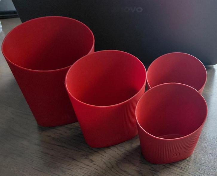 4 frietbakjes van de mac donalds - mc donalds, Verzamelen, Merken en Reclamevoorwerpen, Zo goed als nieuw, Overige typen, Ophalen