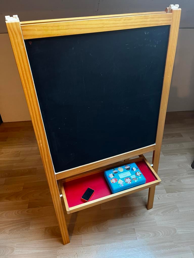 Krijtbord met krijtjes en wisser, Ophalen, Zo goed als nieuw, Krijtbord