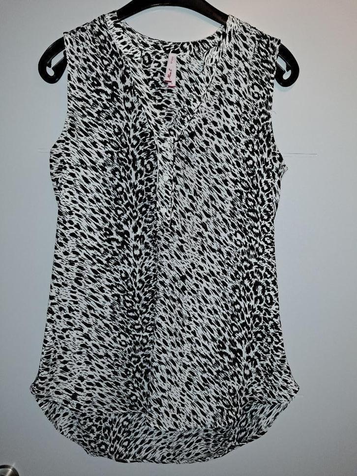 Zwart/wit blouse/ top/ shirt maat s, Kleding | Dames, Tops, Zo goed als nieuw, Maat 36 (S), Wit, Korte mouw, Ophalen of Verzenden