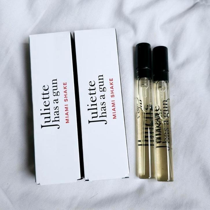 NU €5 ‼️ Juliette has a gun Miami Shake parfum 5 ml, Sieraden, Tassen en Uiterlijk, Uiterlijk | Parfum, Ophalen of Verzenden