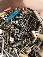 verschillende schroefjes pluggen moertjes enzz kijk foto’s, Antiek en Kunst, Ophalen of Verzenden