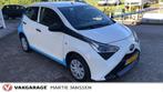 Toyota Aygo 1.0 VVT-i x-fun, Auto's, Voorwielaandrijving, Stof, Gebruikt, 4 stoelen