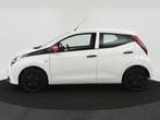 Toyota Aygo 1.0 VVT-i x-fun AIRCO|DAB|BLUETOOTH|ORGNL, Stof, Gebruikt, Euro 6, 4 stoelen