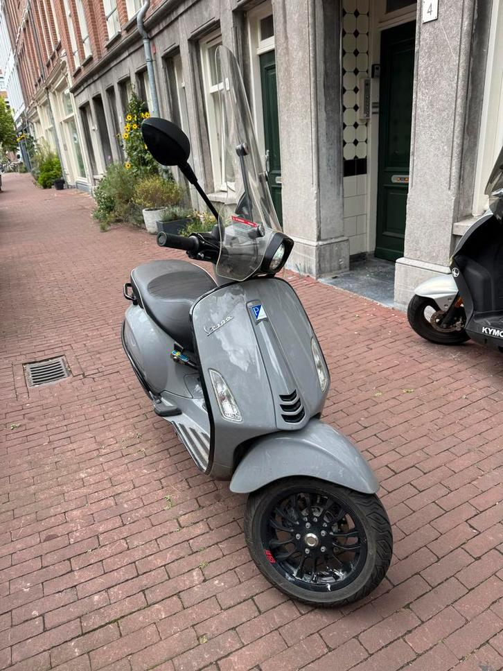 Vespa Sprint 45km - 2019 - Zeer Netjes! Incl Beenkleed, Fietsen en Brommers, Scooters | Vespa, Zo goed als nieuw, Overige modellen