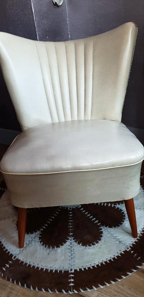 Vintage Retro ClubFauteuil , kleur crème cocktail chair, Huis en Inrichting, Fauteuils, Gebruikt, Ophalen