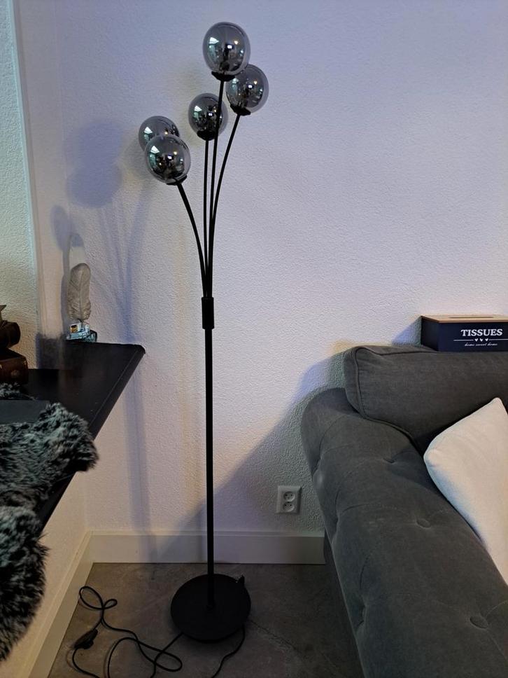Vloerlamp rookglas  nieuw, Huis en Inrichting, Lampen | Vloerlampen, Nieuw, Ophalen of Verzenden