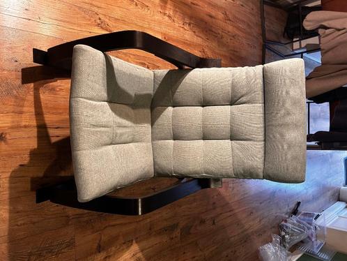 IKEA POÄNG Schommelstoel, Huis en Inrichting, Stoelen, Zo goed als nieuw, Eén, Hout, Stof, Grijs, Ophalen