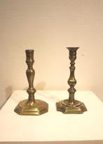 Twee Louis Quinze kandelaars 18e eeuw, Antiek en Kunst, Ophalen of Verzenden, Koper of Brons