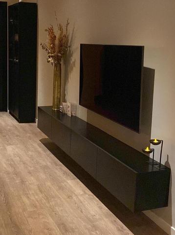 Zwevend tv meubel zwart 2 stuks beschikbaar voor biedingen