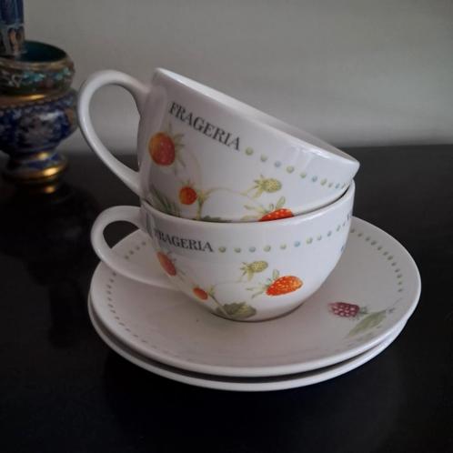 Mooie set kop & schotel. Marjolein Bastin.Serie Wild Flowers, Antiek en Kunst, Antiek | Servies los, Ophalen of Verzenden
