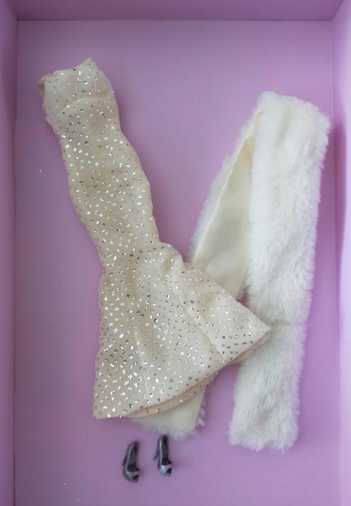 Barbie Collector Marelyn Monroe fashion only, Verzamelen, Poppen, Nieuw, Ophalen of Verzenden