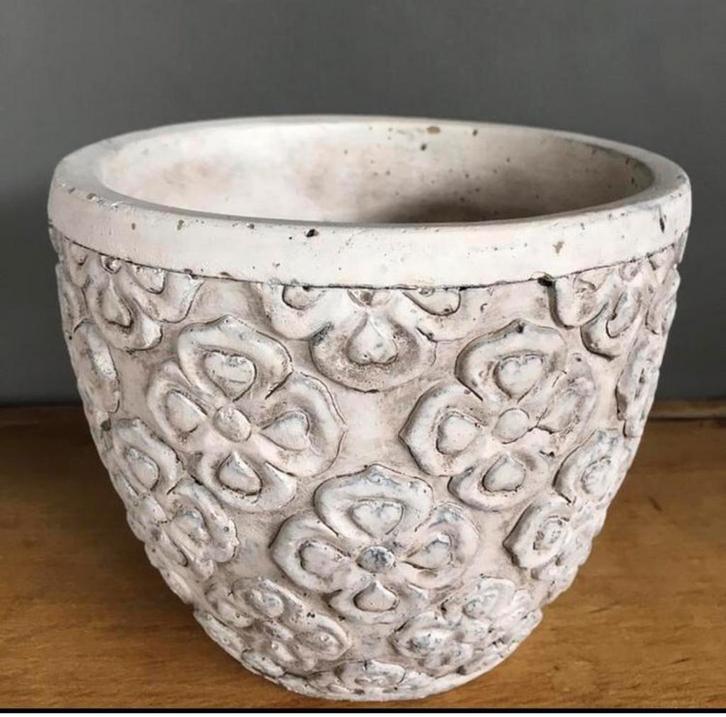 Terracotta vintage PTMD handwerk grijze bloempotten overig, Tuin en Terras, Bloempotten, Zo goed als nieuw, Terracotta, Binnen