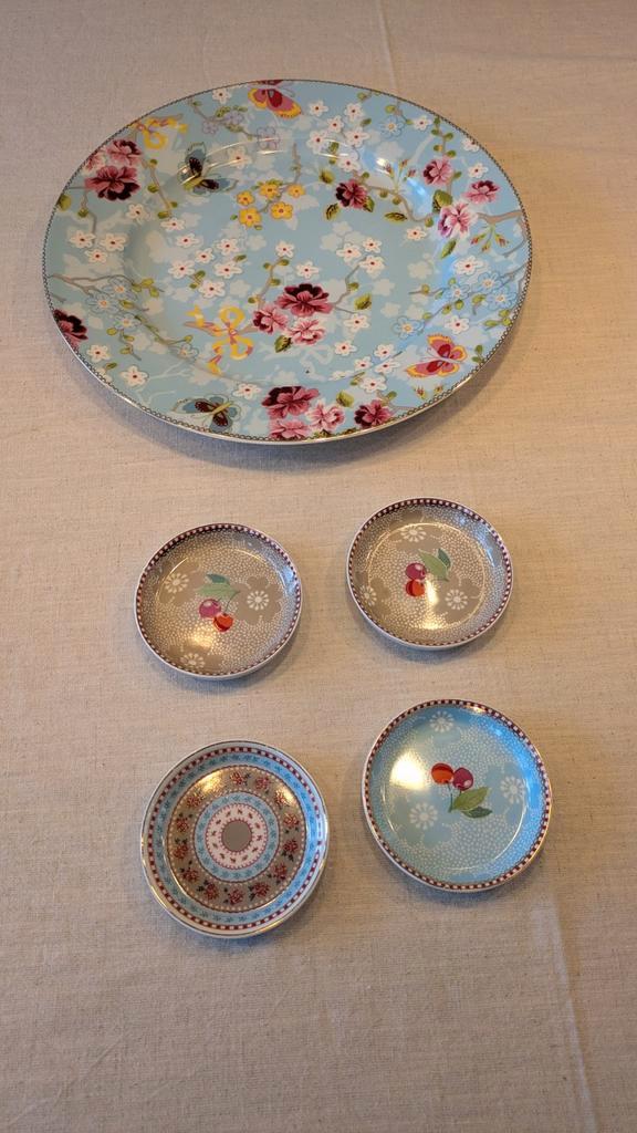 Pip Studio Servies - Schaal & Theezak Houders, Huis en Inrichting, Keuken | Servies, Gebruikt, Schaal of Schalen, Blond Amsterdam