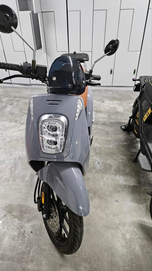 Nipponia E Viball 2022, Fietsen en Brommers, Snorfietsen en Snorscooters, Ophalen, Zo goed als nieuw, Elektrisch, Overige merken