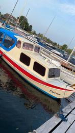 Kajuitboot, 6,5 meter met 15 pk Marinner buitenboormotor, Ophalen, 10 tot 30 pk, Staal, Benzine