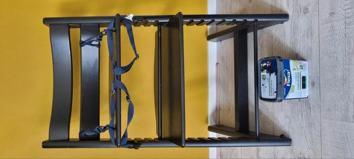 Kinderstoel tripp trapp stokke zwart incl. 'tuigje' en lak, Kinderen en Baby's, Kinderstoelen, Gebruikt, Meegroeistoel, Aanschuifbaar