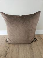 Claudi kussen, Huis en Inrichting, Ophalen of Verzenden, Zo goed als nieuw, Bruin, Vierkant