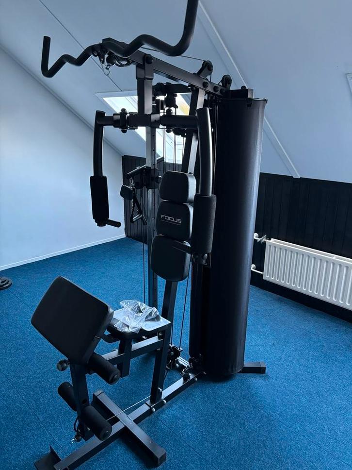 Krachtstation Focus - Zo goed als nieuw!, Sport en Fitness, Fitnessapparatuur, Zo goed als nieuw, Krachtstation, Armen, Metaal