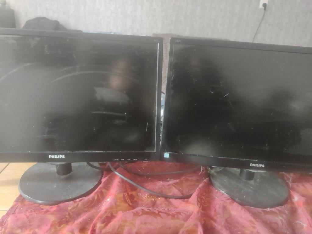 2 Philips Monitoren - Gebruikt, Philips, Gebruikt, Full HD, 60 Hz of minder
