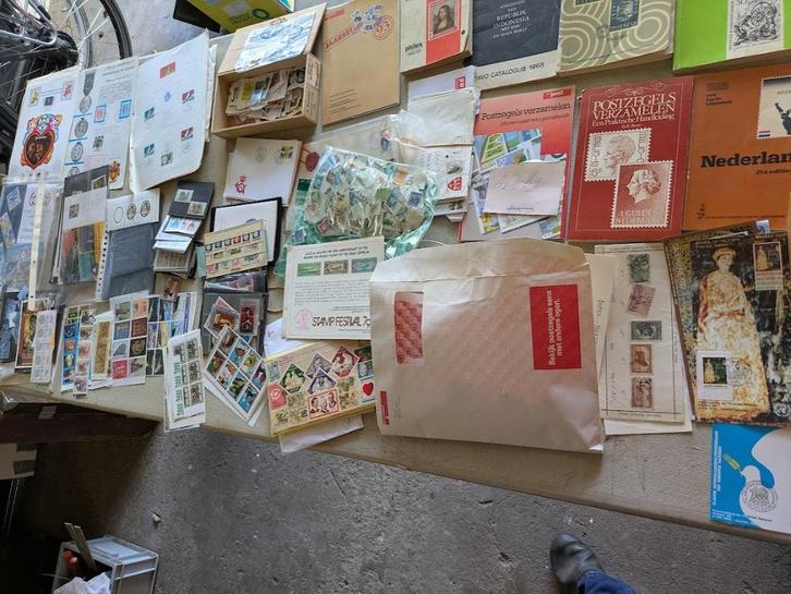 postzegel albums doos postzegels, Postzegels en Munten, Postzegels | Volle albums en Verzamelingen, Nederland en Buitenland, Ophalen of Verzenden