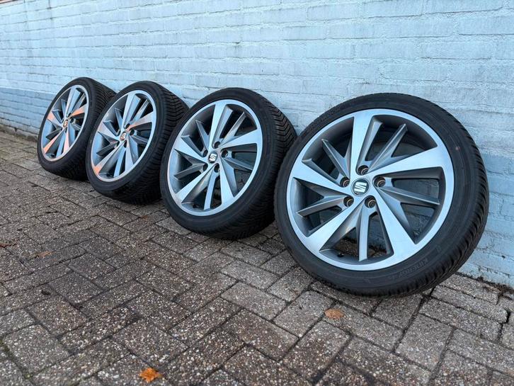 OEM SEAT Diamantada 18 inch 5x112 AllSeason Leon FR 5F ST, Auto-onderdelen, Banden en Velgen, Banden en Velgen, All Season, 18 inch