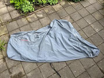 Motorhoes  beschikbaar voor biedingen