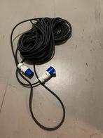 Camping elektriciteit kabel 30 meter, Ophalen of Verzenden, Zo goed als nieuw