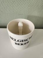 Belgische beker oortje aan de binnekant, Huis en Inrichting, Gebruikt, Ophalen of Verzenden, Overige stijlen, Kop(pen) en/of Schotel(s)