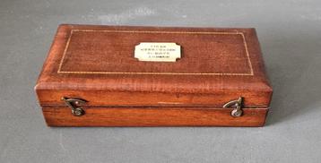 Sykes hydrometer, in noten kast,  beschikbaar voor biedingen