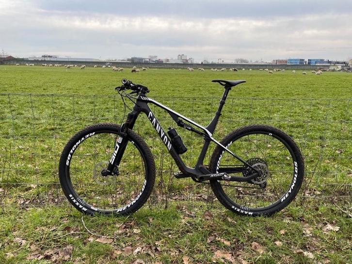 Canyon Lux CF8 2021 / Maat L / SRAM X01 / full carbon, Fietsen en Brommers, Fietsen | Mountainbikes en ATB, Gebruikt, Heren, Overige merken