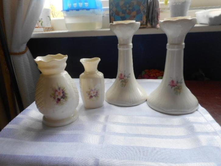 Irish Parian  2 X vaas en 2 X Kandelaar, Donegal China, Antiek en Kunst, Curiosa en Brocante, Ophalen of Verzenden