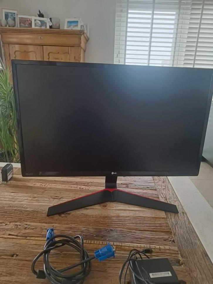 COMPUTERSCHERMEN/MONITOREN (Lg65CM/60CMAcer/54CM) werkt goed, Computers en Software, Monitoren, Gebruikt, Ophalen