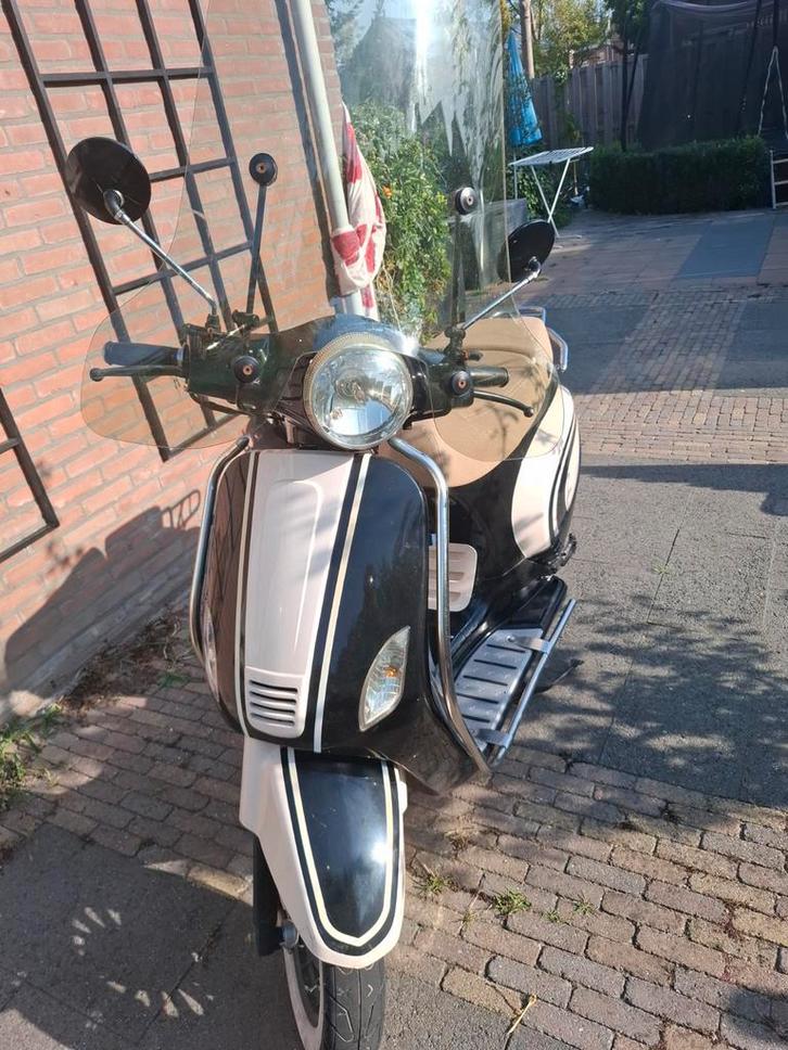 Scooter helemaal goed en nieuw!, Fietsen en Brommers, Scooters | Overige merken, Ophalen