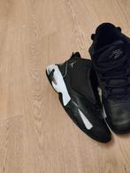 Jordan Max -Aura 6-maat 42, Kleding | Heren, Schoenen, Puma, Zwart, Ophalen of Verzenden, Zo goed als nieuw