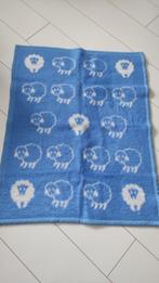 Vintage babydeken blauw wit schaapjes, Ophalen of Verzenden, Zo goed als nieuw, 85 tot 100 cm, Deken