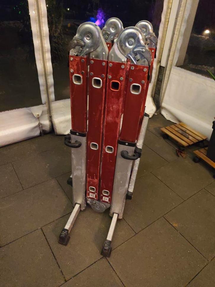 Multifunctionele ladder/steiger - 12 treden, Doe-het-zelf en Verbouw, Ladders en Trappen, Gebruikt, Ophalen